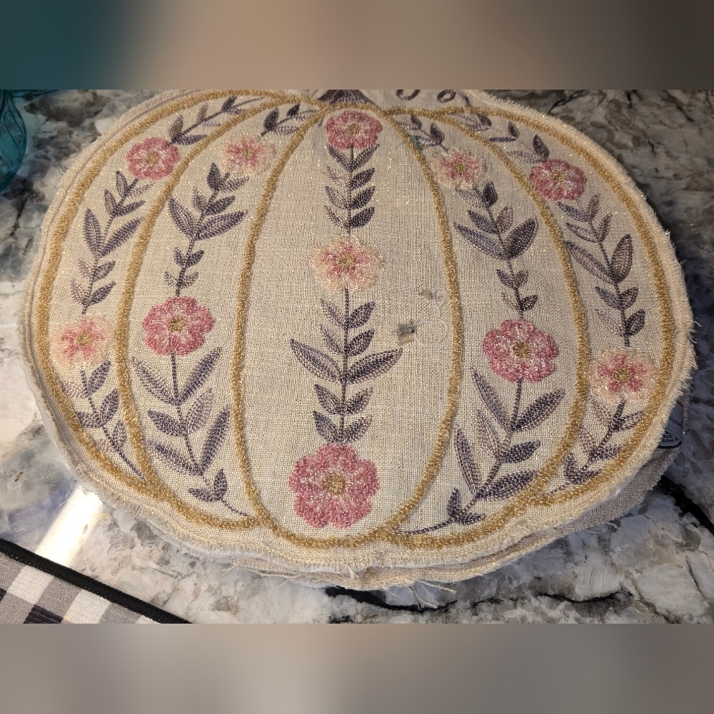 🍂🍁🎃 4 Piece Set Fall Pumpkin Placemats.